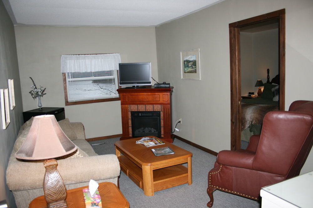 Algonquin Highlands Oakview Lodge & Marina المظهر الخارجي الصورة